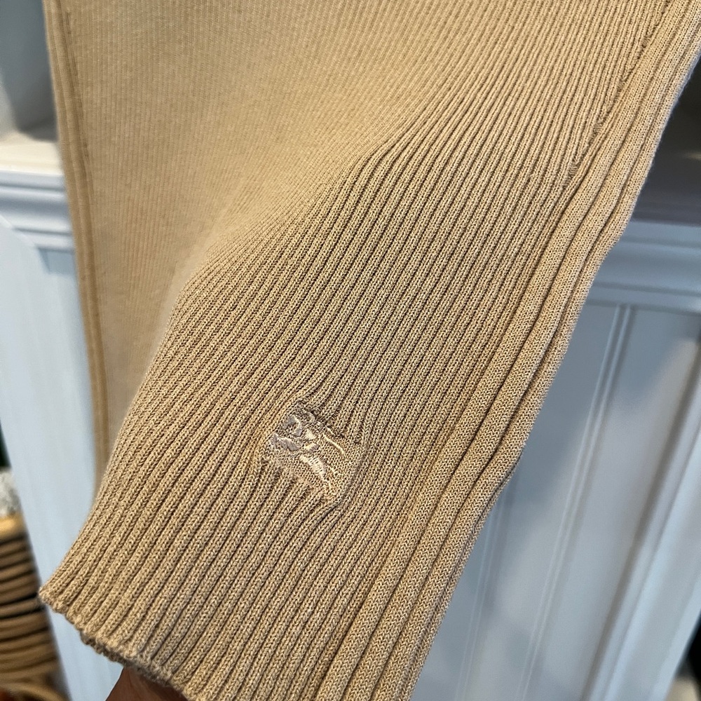 Burberry Stretchy Ribbed Knit Top (Excellent Condition) - Picture 3 of 16